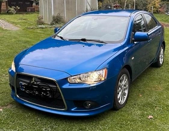 Second-hand Mitsubishi Lancer 117 CP (86 kW) 2011 Albastru Berlinǎ