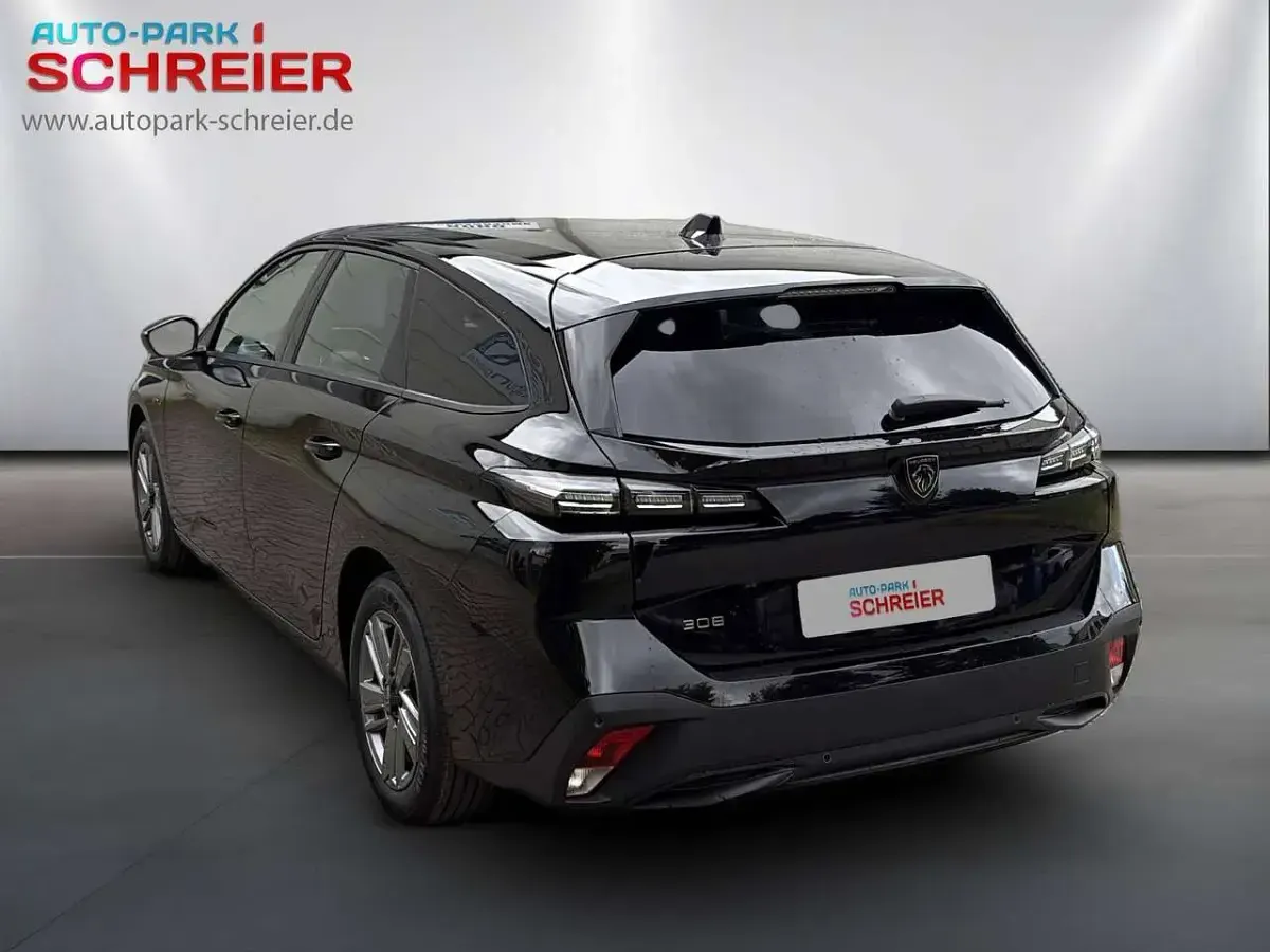 Neu Peugeot 308 SW Style 131 PS (96 kW) 2026 Perla nera schwarz Kombi