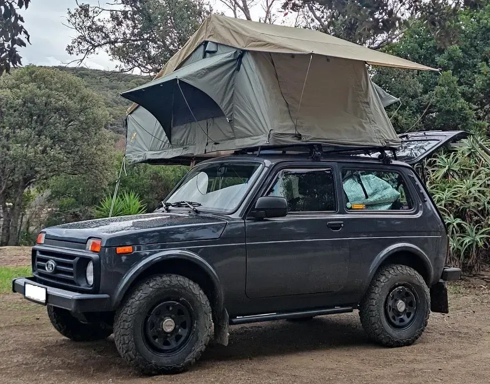 Gebraucht Lada niva 83 PS (61 kW) 2021 Grau SUV