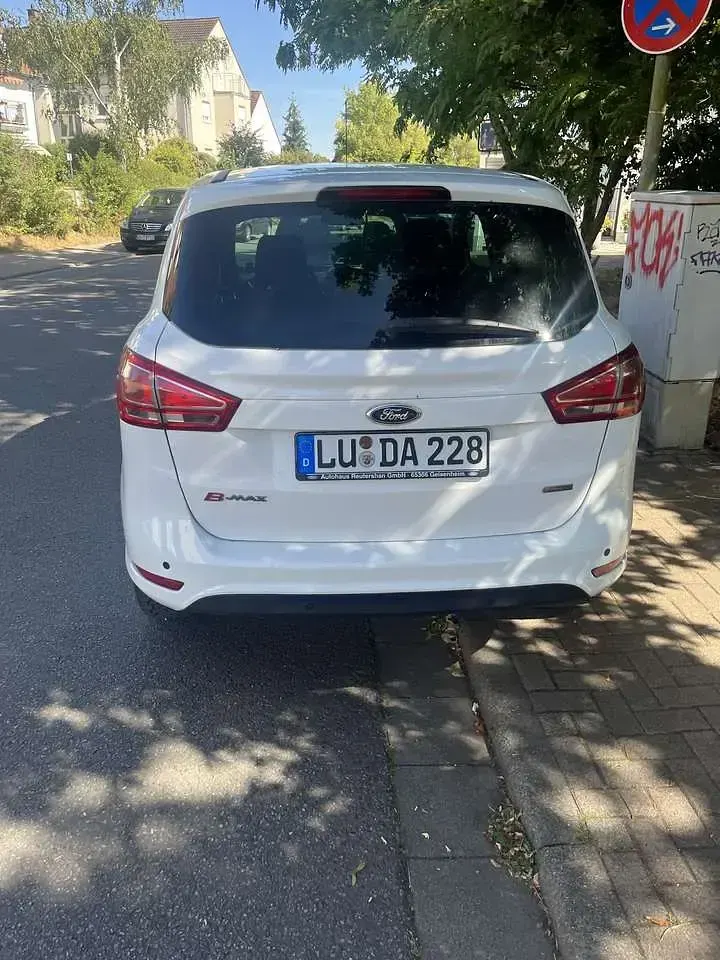 Gebraucht Ford B-MAX Titanium 101 PS (74 kW) 2013 Weiß Van / Kleinbus