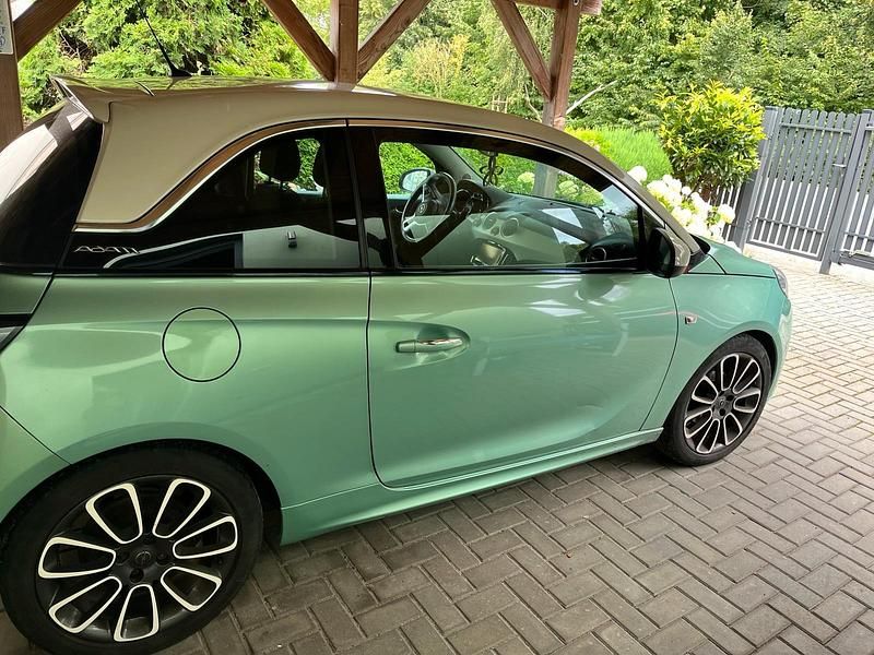Gebraucht Opel Adam 74 PS (54 kW) 2014 Grün Kleinwagen