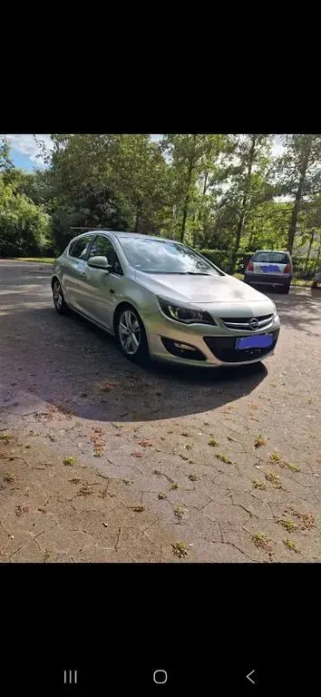 Gebraucht Opel Astra Energy 120 PS (88 kW) 2014 Silber Limousine