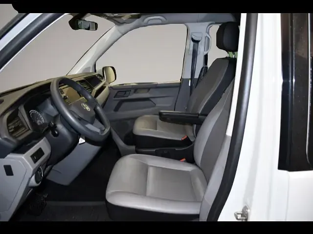 Gebraucht VW Caravelle Comfortline 204 PS (150 kW) 2022 Grau Van
