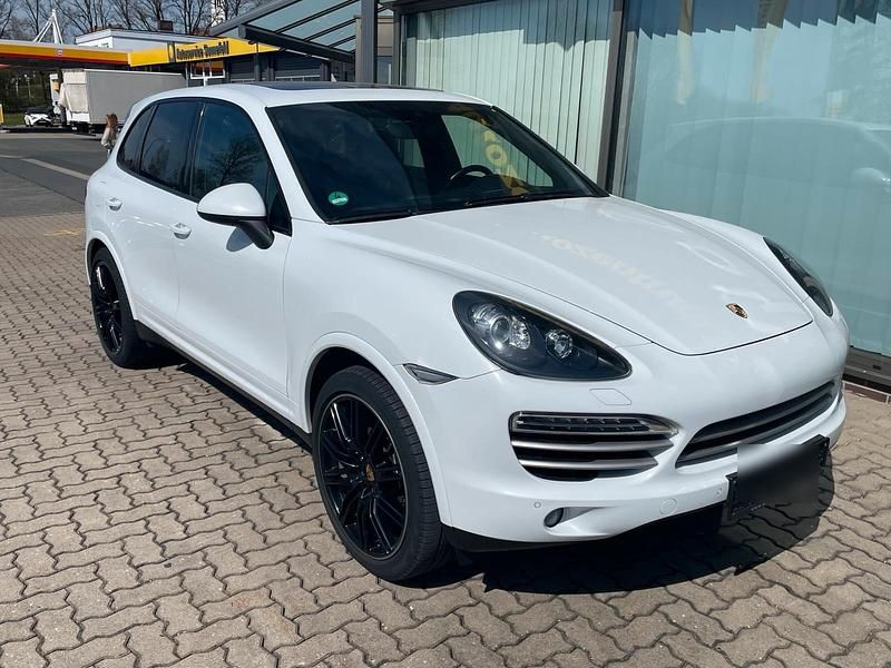 Weiß Gebraucht 2014 Porsche Cayenne SUV | 22.800 € (Guter Preis) - Bild 1/4