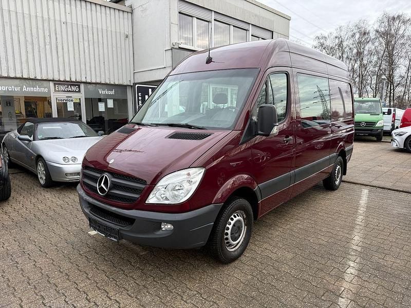 Rot Gebraucht 2011 Mercedes Sprinter Van | 11.890 € (Superpreis) - Bild 1/4
