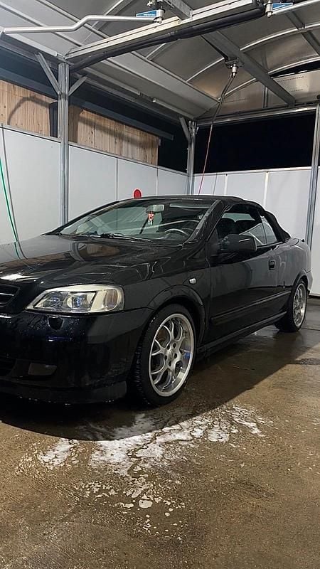 Gebraucht Opel Astra Cabriolet 125 PS (91 kW) 2003 Schwarz Cabrio