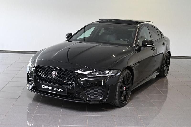 Schwarz Gebraucht 2022 Jaguar XE R-Dynamic Limousine | 29.950 € (Fairer Preis) - Bild 1/4