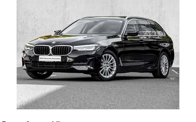 Schwarz Gebraucht 2022 BMW 520 Sport Line Kombi | 30.490 € (Guter Preis) - Bild 1/4