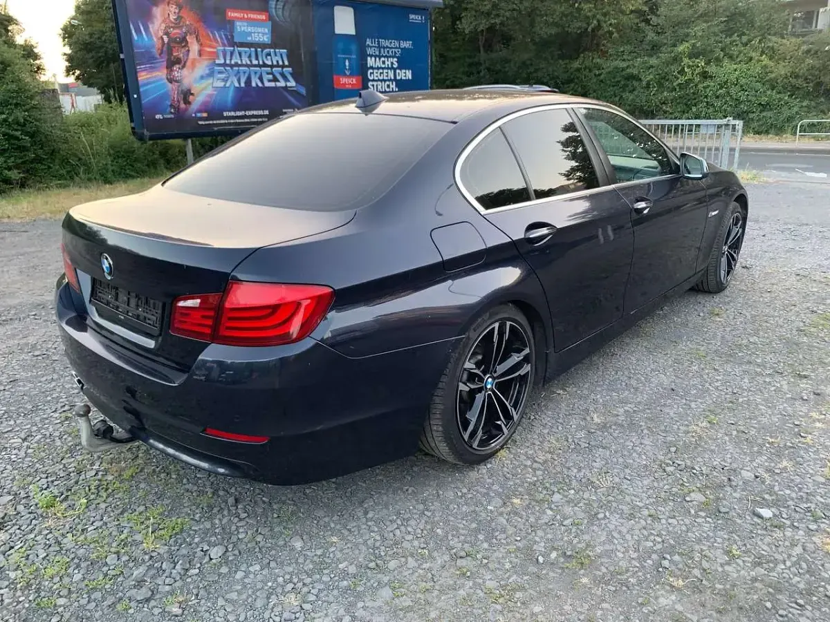 Gebraucht BMW 525 204 PS (150 kW) 2010 Blau Limousine