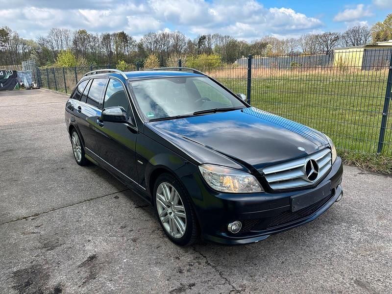 Gebraucht Mercedes C220 170 PS (125 kW) 2008 Schwarz Kombi