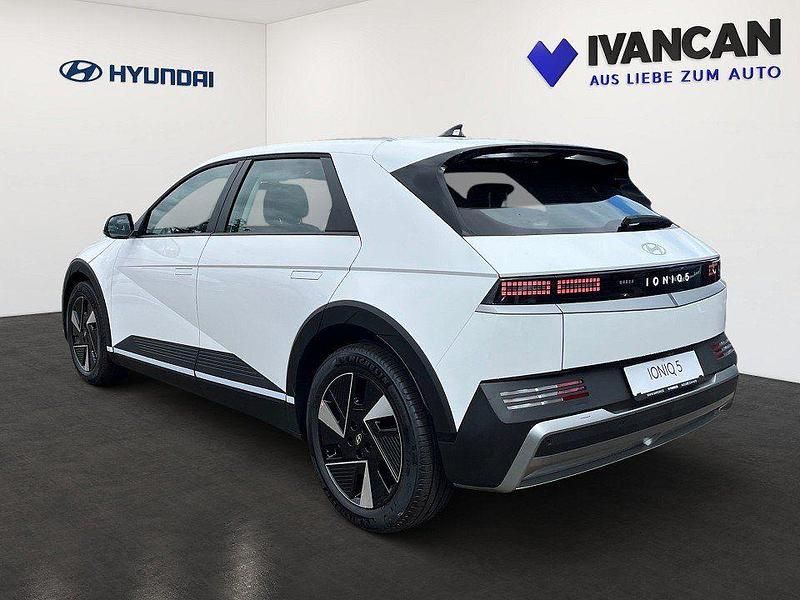 Neu Hyundai Ioniq 5 Dynamiq 167 kW (228 PS) 2025 Atlas white SUV