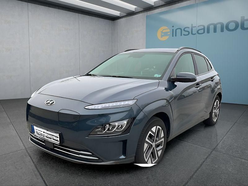 Blau Gebraucht 2022 Hyundai Kona SUV | 21.399 € (Teuer) - Bild 1/4