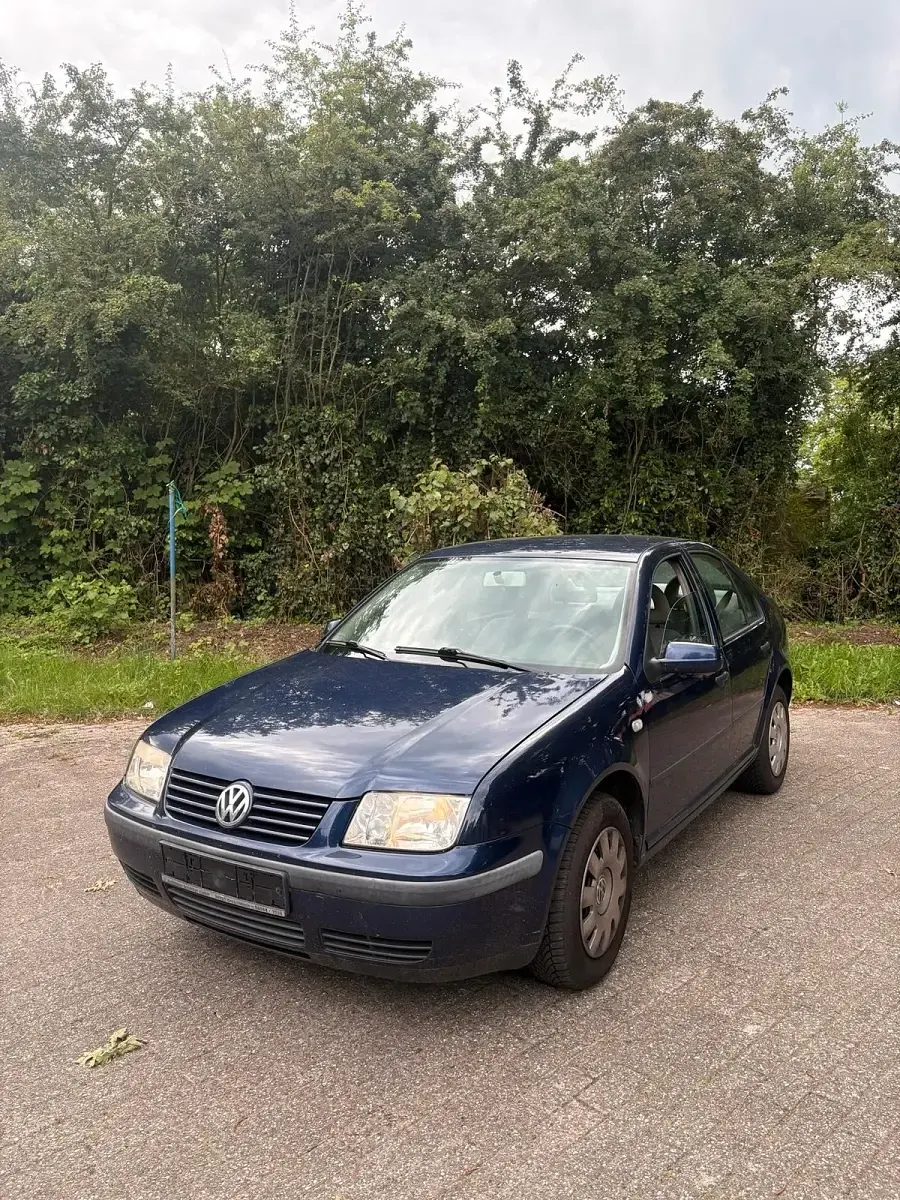 Gebraucht VW Bora 90 PS (66 kW) 2000 Blau Limousine