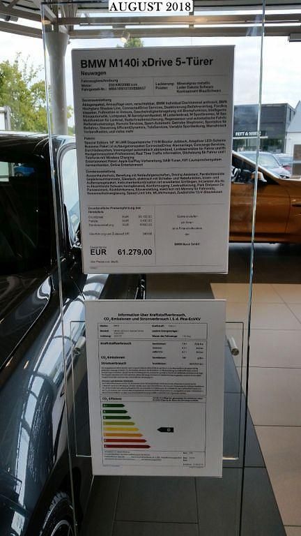 Grau Gebraucht 2018 BMW M140 M Sport Limousine | 31.000 € (Etwas zu teuer) - Bild 1/4