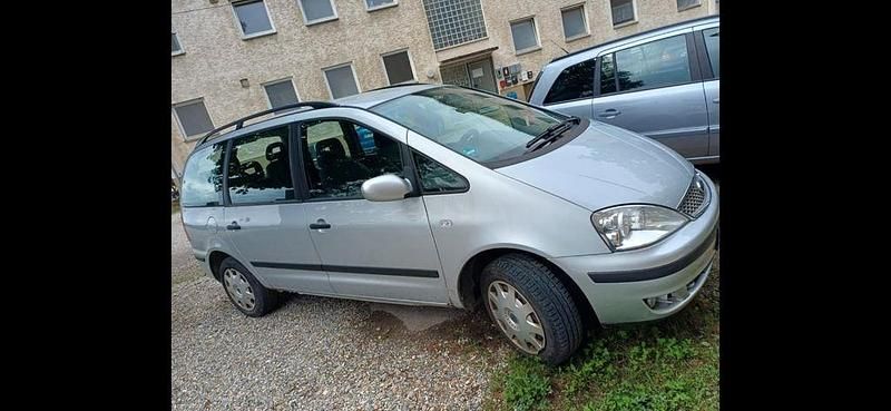 Silber Gebraucht 2006 Ford Galaxy Van / Kleinbus | 550 € (Guter Preis) - Bild 1/4