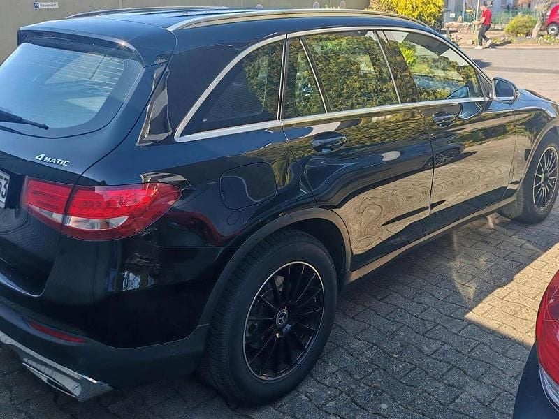 Gebraucht Mercedes GLC350 258 PS (189 kW) 2018 Schwarz SUV