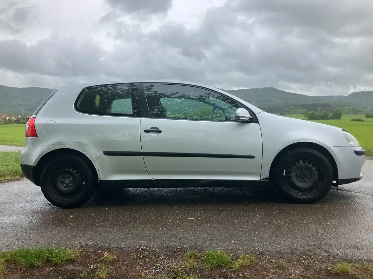 Używany VW Golf 75 KM (55 kW) 2004 Srebrny Coupe