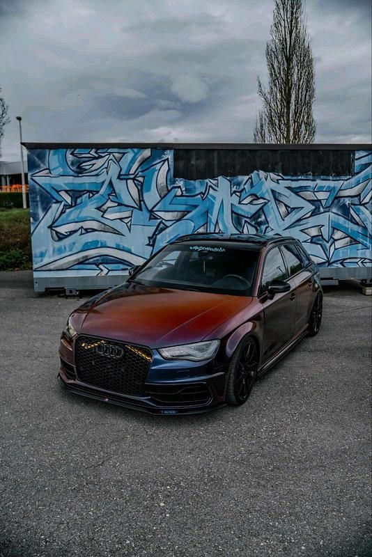 Grau Gebraucht 2014 Audi S3 Limousine | 24.500 € (Etwas zu teuer) - Bild 1/4