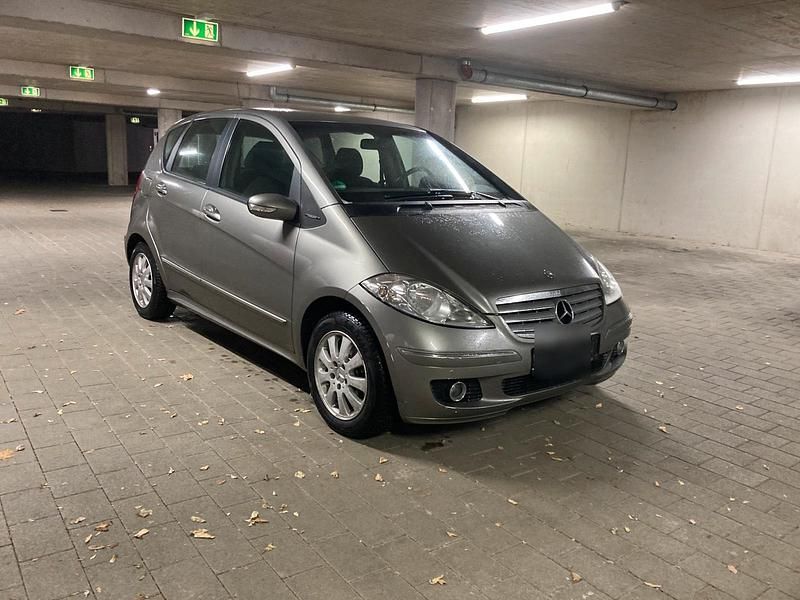 Silber Gebraucht 2006 Mercedes A170 Kleinwagen | 3.599 € (Fairer Preis) - Bild 1/4