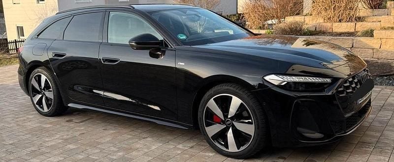 Second-hand Audi A5 S-Line 204 CP (150 kW) 2025 Negru Break