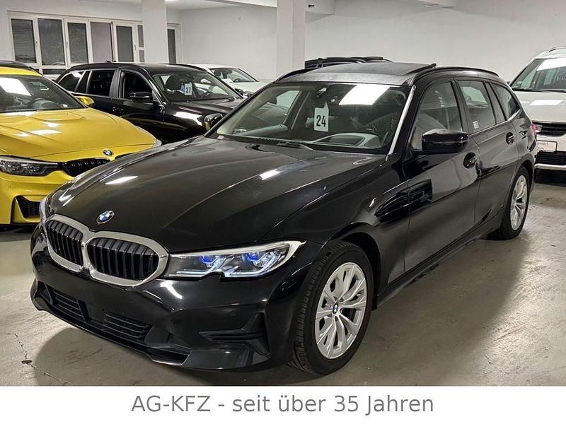 Schwarz Gebraucht 2021 BMW 320 Limousine | 19.750 € (Fairer Preis) - Bild 1/4