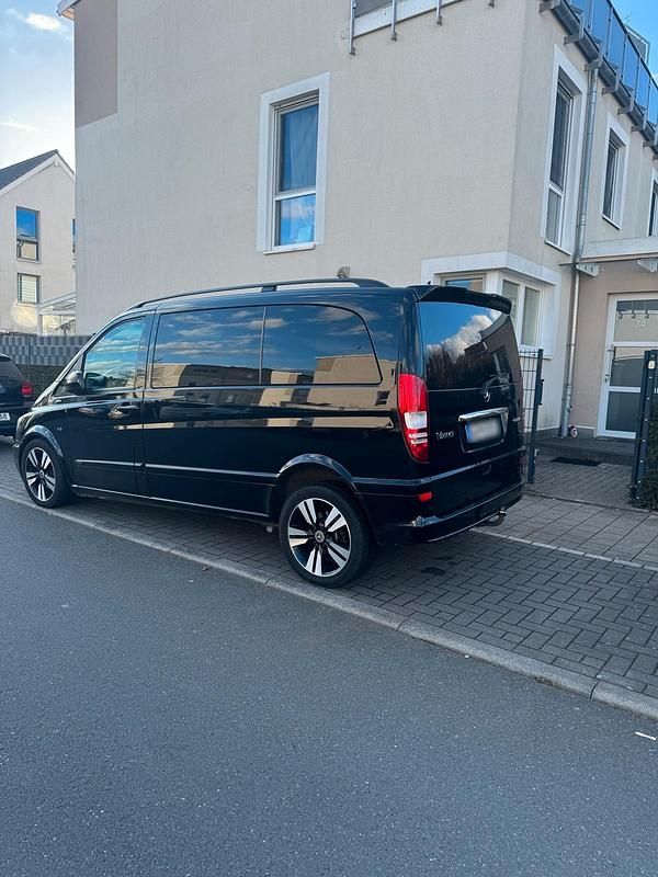 Gebraucht Mercedes Viano 224 PS (164 kW) 2012 Schwarz Van / Kleinbus