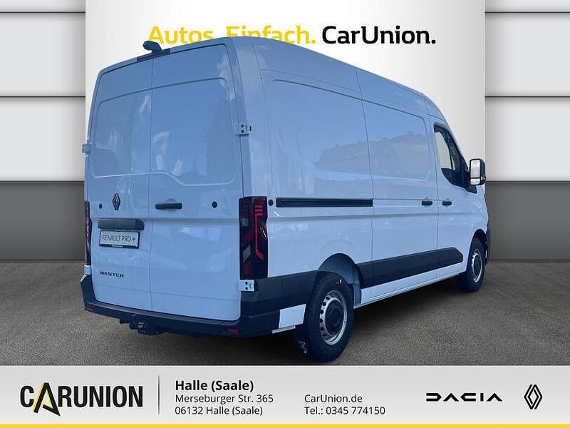 Second-hand Renault Master 131 CP (96 kW) 2025 Alb Van
