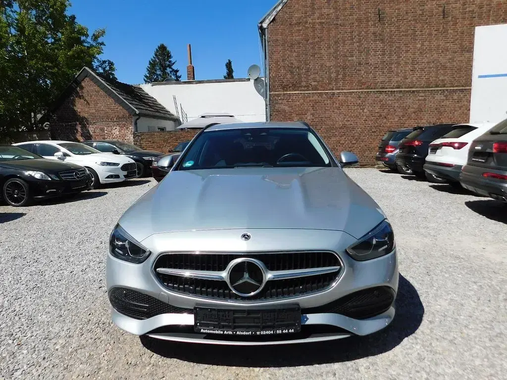 Gebraucht Mercedes C200 163 PS (119 kW) 2023 Silber Kombi