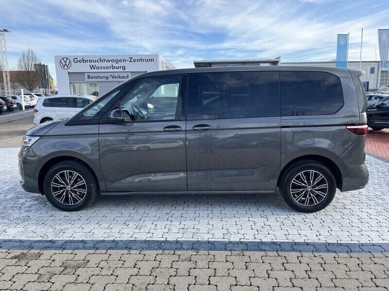 Gebraucht VW Multivan Basis 150 PS (110 kW) 2023 Indiumgrau Van / Kleinbus