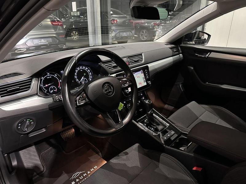 Gebraucht Skoda Superb Ambition 190 PS (139 kW) 2019 Schwarz Kombi