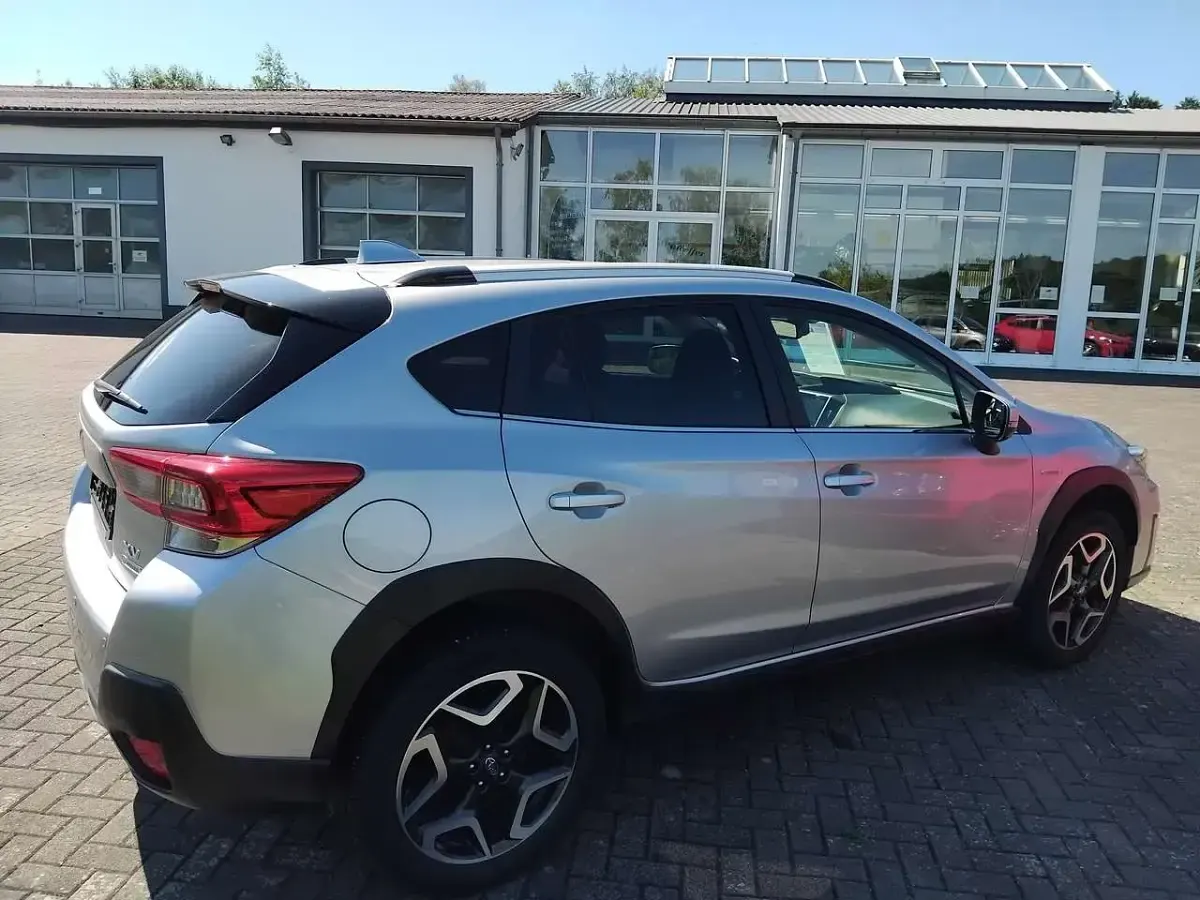 Gebraucht Subaru XV Active 150 PS (110 kW) 2021 Ice silver SUV