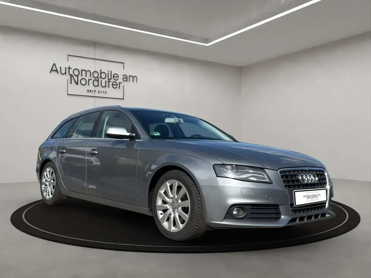Używany Audi A4 Ambition 160 KM (117 kW) 2010 Szary Kombi