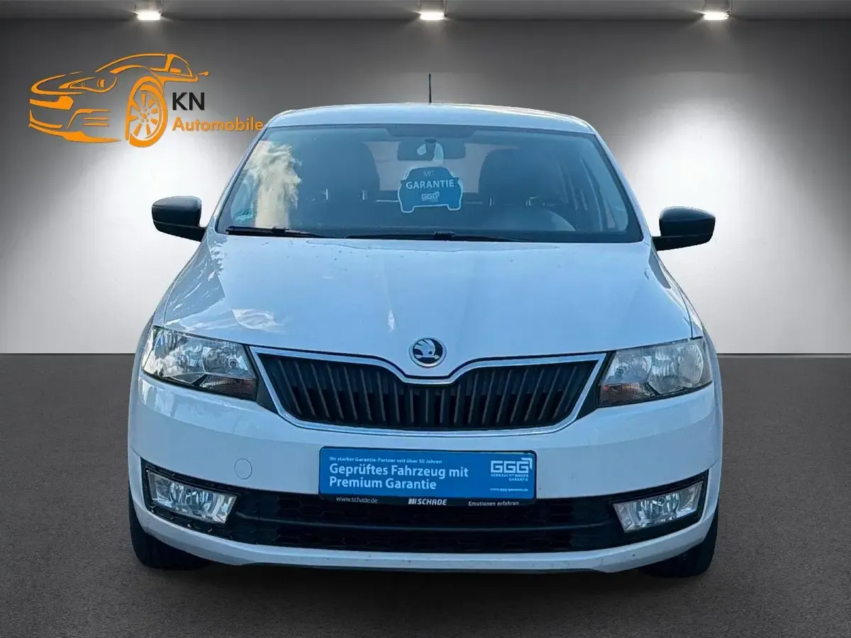 Używany Skoda Rapid 75 KM (55 kW) 2014 Biały Hatchback