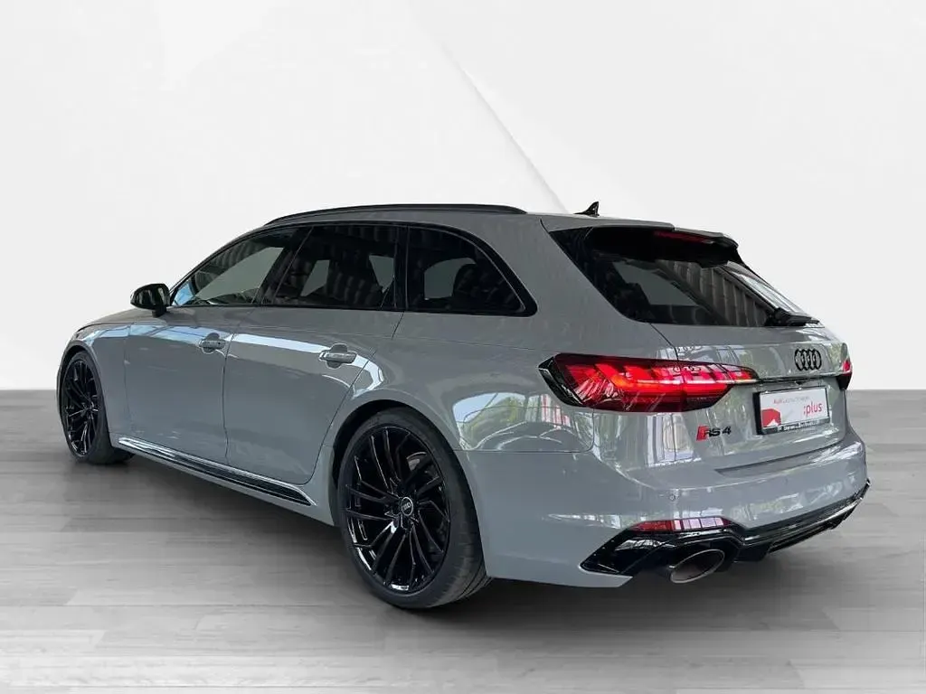 Gebraucht Audi RS4 Comfort 450 PS (330 kW) 2024 Nardograu Kombi