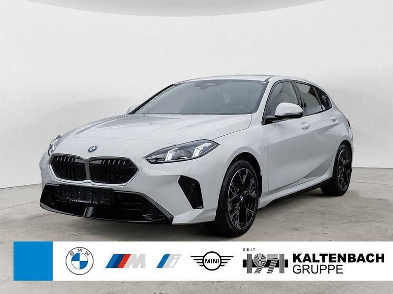 Alpinweiss iii Neu 2025 BMW 120 M Sport Kleinwagen | 36.790 € (Guter Preis) - Bild 1/3