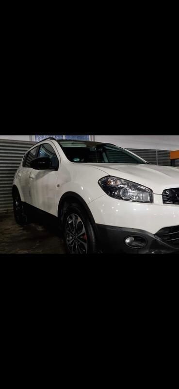 Weiß Gebraucht 2013 Nissan Qashqai 360º SUV | 8.600 € (Etwas zu teuer) - Bild 1/4