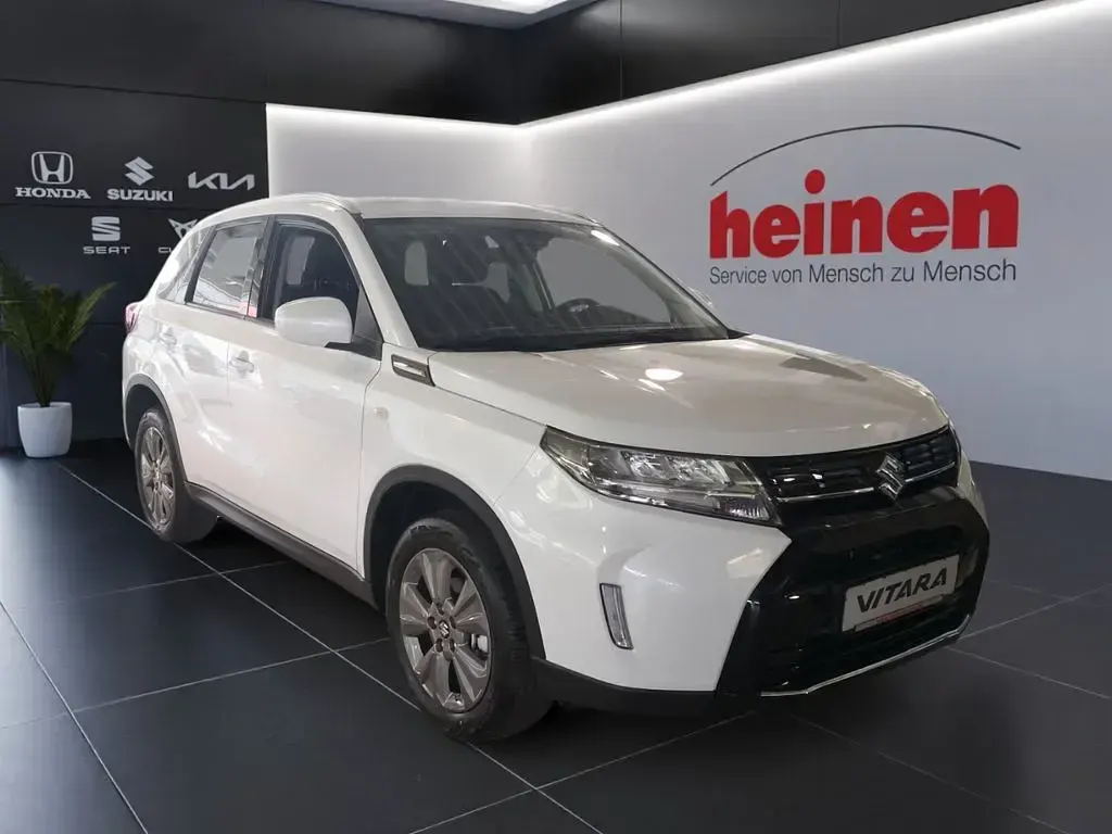 Neu Suzuki Vitara Comfort 110 PS (80 kW) 2026 Weiß SUV