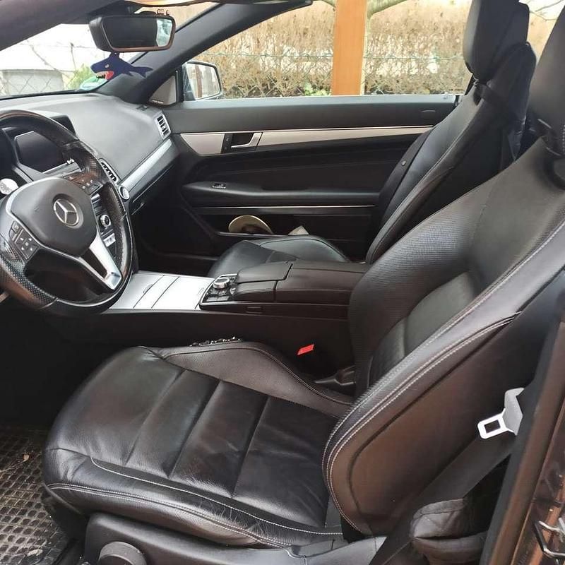 Gebraucht Mercedes E220 170 PS (125 kW) 2017 Grau Cabrio