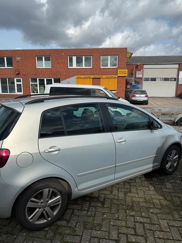 Gebraucht VW Golf VII Match 90 PS (66 kW) 2012 Silber Kleinwagen