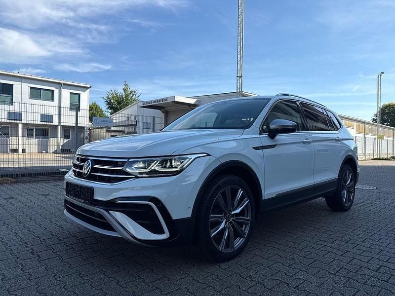 Weiß Gebraucht 2022 VW Tiguan Elegance SUV | 24.990 € (Fairer Preis) - Bild 1/4