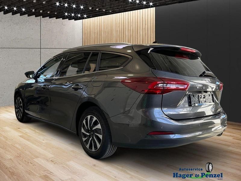 Gebraucht Ford Focus Titanium X 120 PS (88 kW) 2022 Grau Kombi