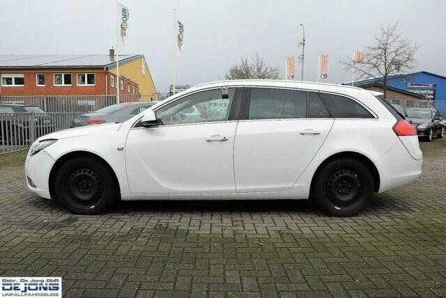 Gebraucht Opel Insignia Sport 160 PS (117 kW) 2013 Weiß Kombi