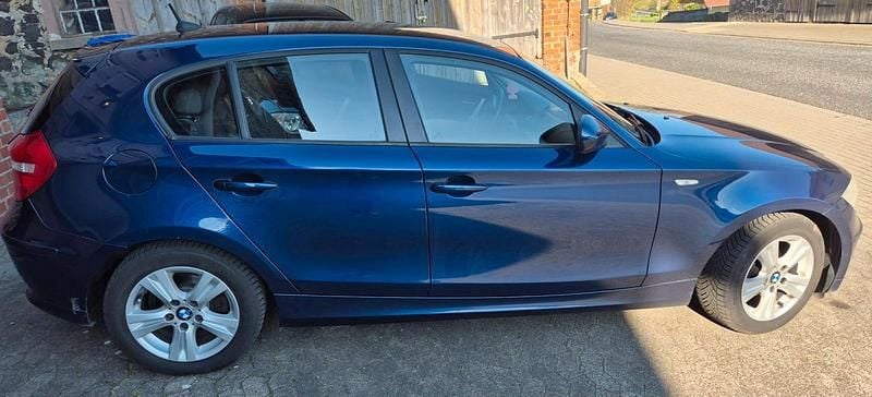 Second-hand BMW 118 85 CP (62 kW) 2010 Albastru Hatchback
