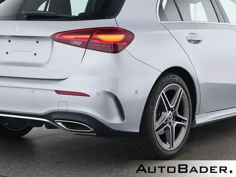Gebraucht Mercedes A180 AMG 136 PS (100 kW) 2025 Silber Limousine