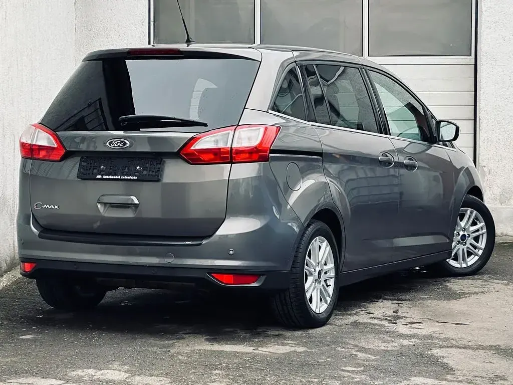 Gebraucht Ford Grand C-Max Titanium 163 PS (119 kW) 2012 Braun Van / Kleinbus