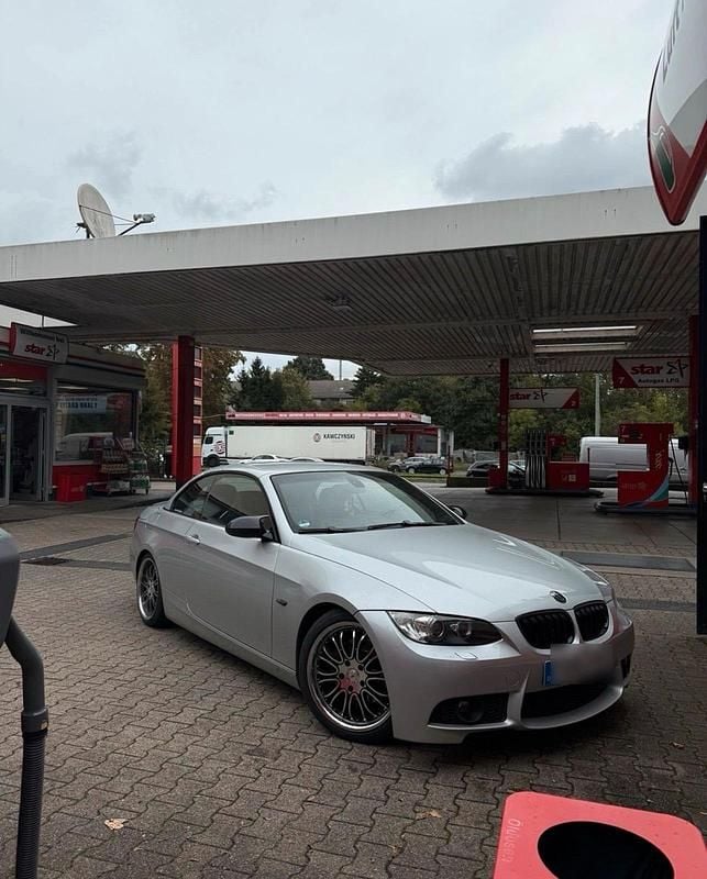 Gebraucht BMW 320 Cabriolet 170 PS (125 kW) 2007 Silber Cabrio