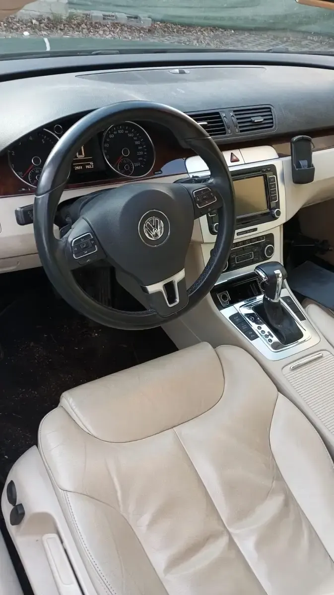 Gebraucht VW Passat 220 PS (161 kW) 2010 Schwarz Kombi