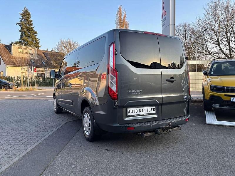 Gebraucht Ford Transit Custom Trend 131 PS (96 kW) 2017 Magneticgrau Van / Kleinbus
