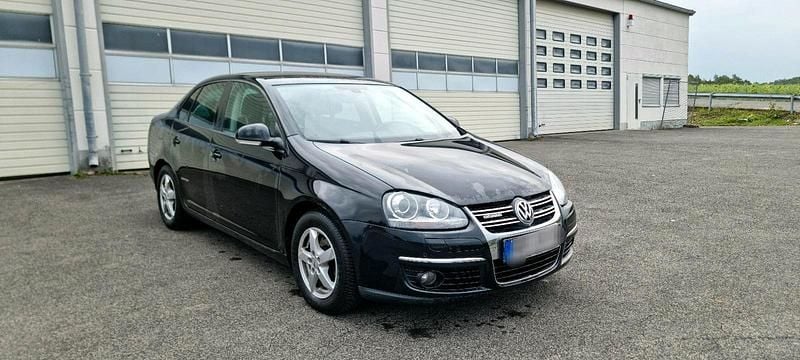Schwarz Gebraucht 2009 VW Jetta Limousine | 3.000 € (Guter Preis) - Bild 1/4