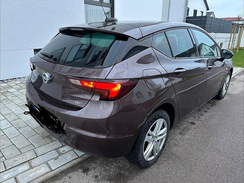 Gebraucht Opel Astra Active 110 PS (80 kW) 2017 Braun Limousine